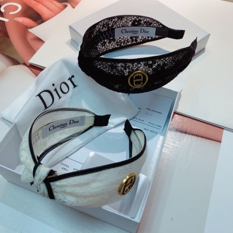 CHRISTIAN DIOR